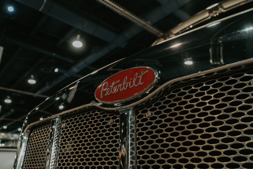 Peterbilt logo